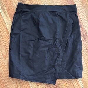 Windsor Classic Black Apparel